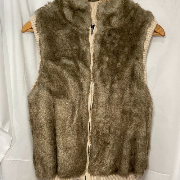Ann Taylor Fur Vest - Picture 1 of 1